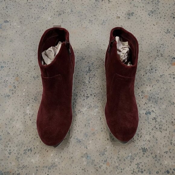 Aldo Burgandy Ankle  Booties Zip Up Triangle  Heel Size 7.5 Boots Short Suede - Picture 2 of 7